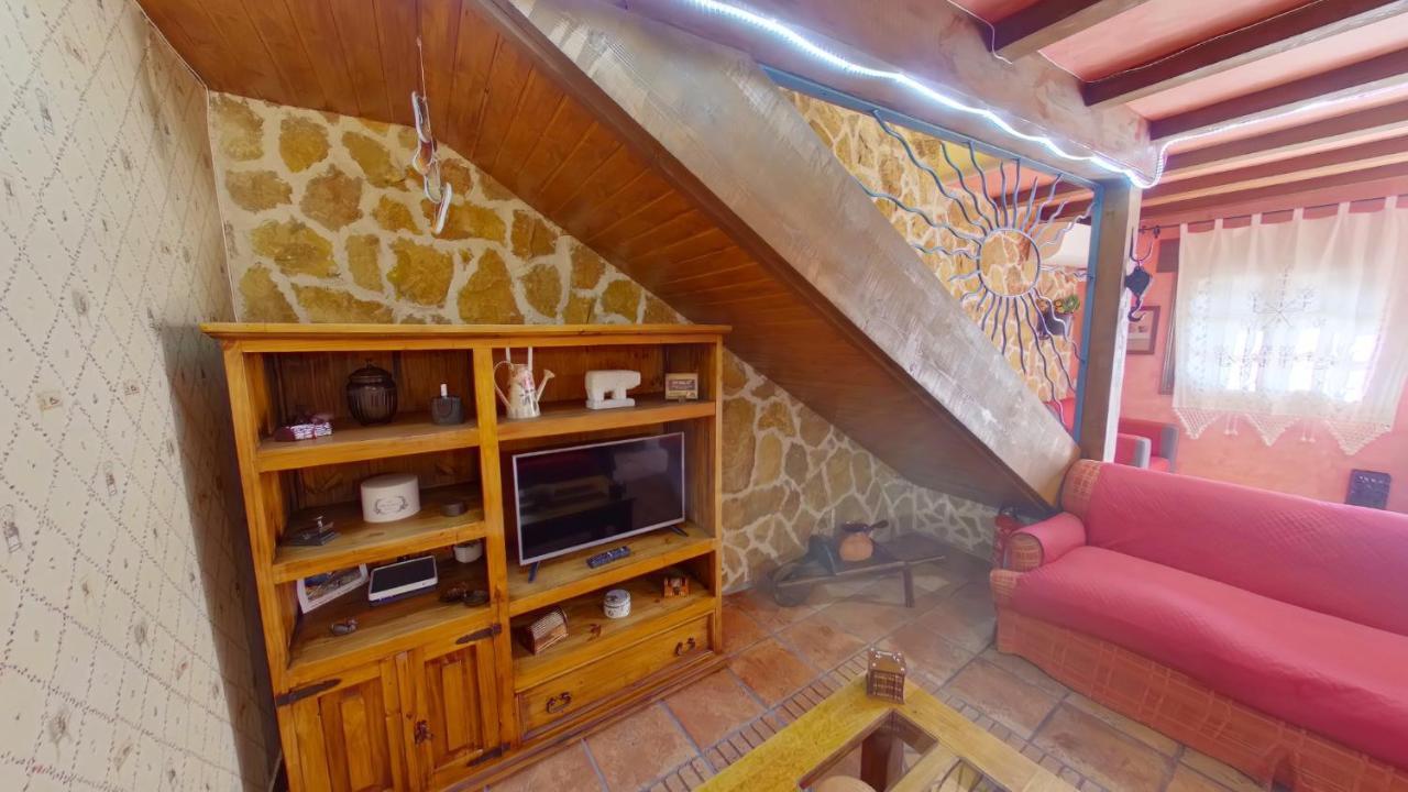 Casa Ruralrut En El Tiemblo A 1 Hora De Madrid Y A Pocos Minutos Del Castanar, Valle De Iruelas Y Embalses المظهر الخارجي الصورة