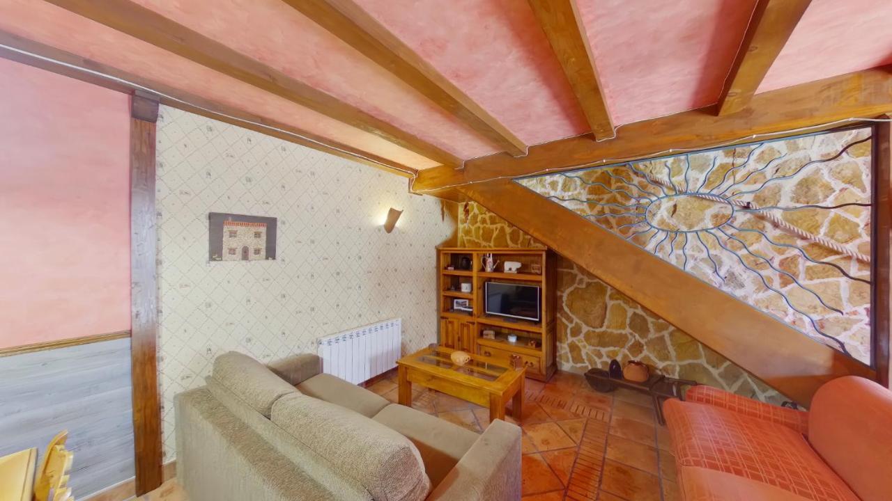 Casa Ruralrut En El Tiemblo A 1 Hora De Madrid Y A Pocos Minutos Del Castanar, Valle De Iruelas Y Embalses المظهر الخارجي الصورة