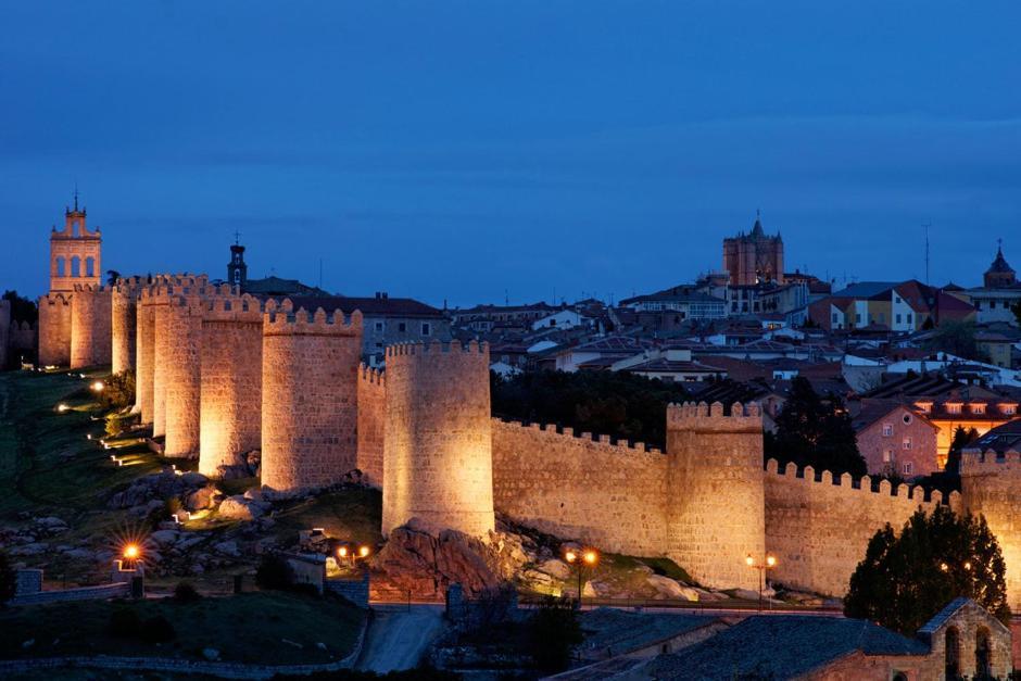 Casa Ruralrut En El Tiemblo A 1 Hora De Madrid Y A Pocos Minutos Del Castanar, Valle De Iruelas Y Embalses المظهر الخارجي الصورة