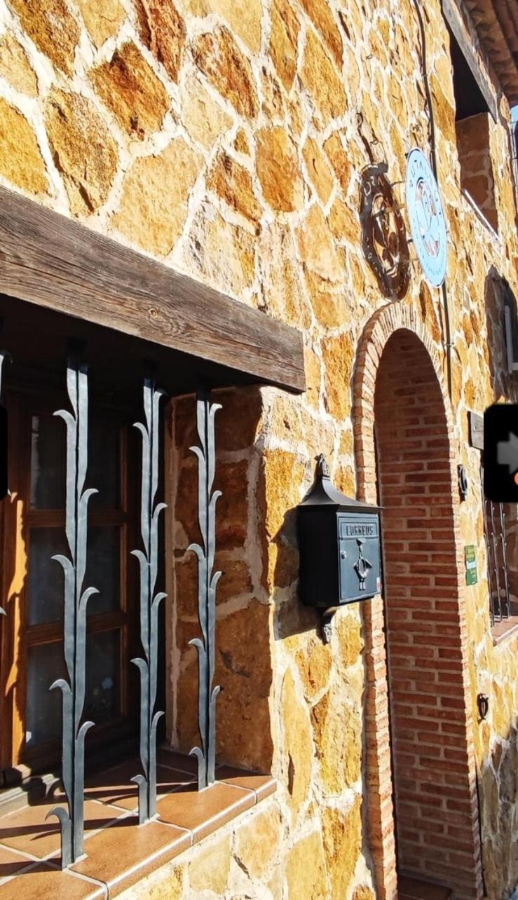 Casa Ruralrut En El Tiemblo A 1 Hora De Madrid Y A Pocos Minutos Del Castanar, Valle De Iruelas Y Embalses المظهر الخارجي الصورة